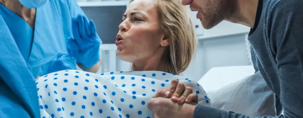 Kiedy do szpitala na poród? Kluczowe wskazówki od Mamaginekolog