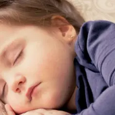 Jak zbic temp u dziecka - sprawdzone metody i kiedy do lekarza