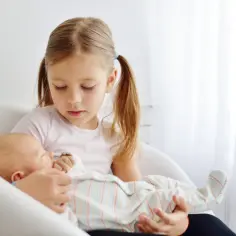 Jak przygotować dziecko na rodzeństwo i uniknąć zazdrości?