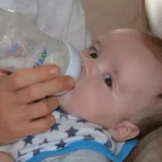 Co ile je 3 miesięczne dziecko? Sprawdź, jak ustalić harmonogram karmienia