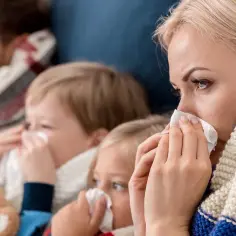 Domowe inhalacje na katar u dziecka: 5 skutecznych sposobów