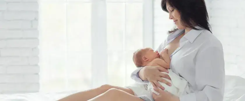 Zdjęcie Co na przeziębienie przy karmieniu piersią: 7 bezpiecznych metod