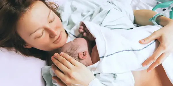 Jak długo zwija się macica po porodzie? Co musisz wiedzieć o tym procesie
